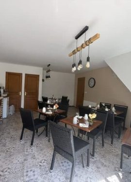 Espace repas du domaine de stella